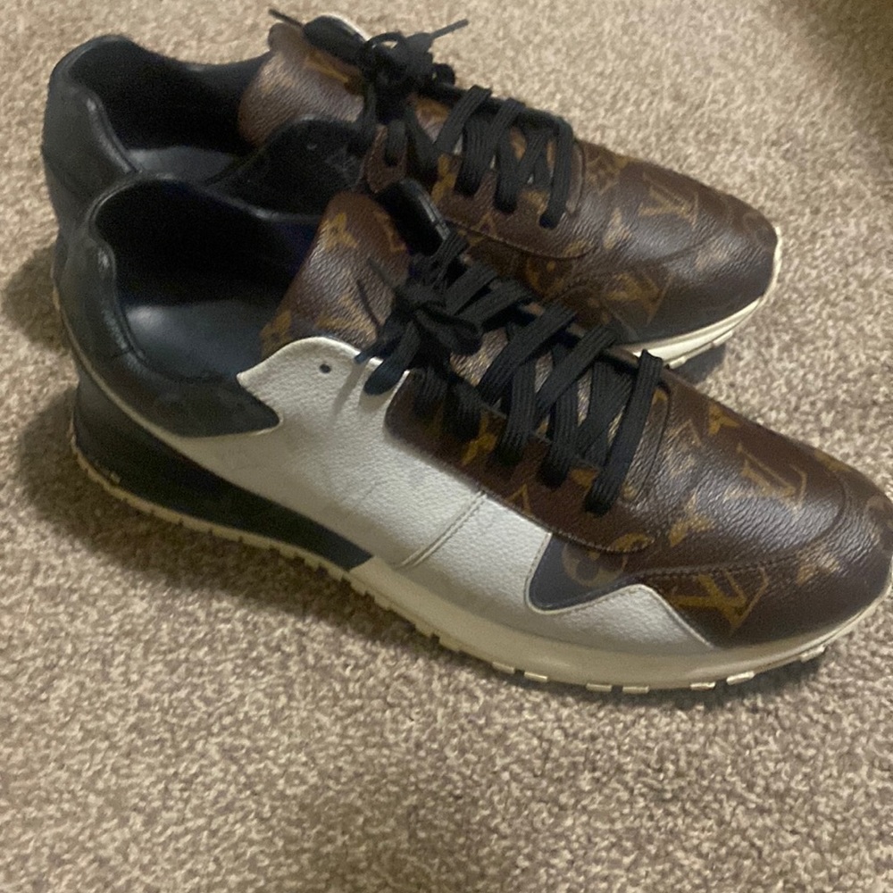 Louis Vuitton Men Sneakers